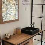 L'auberge Du Chateau Avec Ca Piscine Nyaraló *