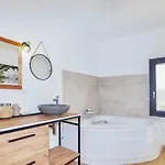L'auberge Du Chateau Avec Ca Piscine Nyaraló Tournissan