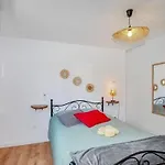 L'auberge Du Chateau Avec Ca Piscine Nyaraló Tournissan