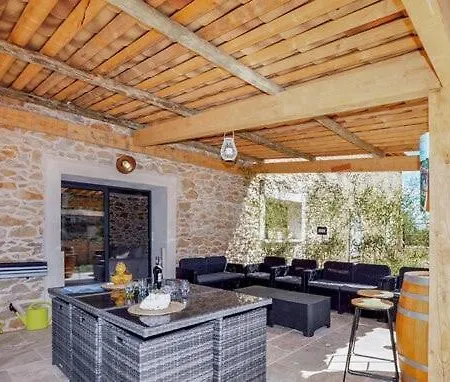 L'auberge Du Chateau Avec ça Piscine