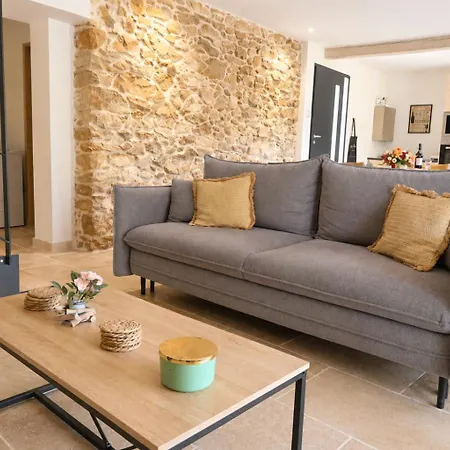 Hébergement de vacances L'auberge Du Chateau Avec ça Piscine *
