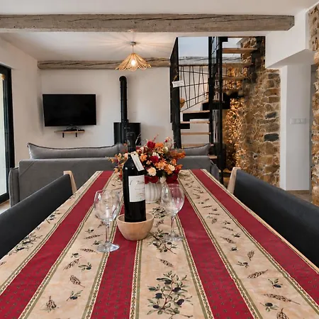 L'auberge Du Chateau Avec Ca Piscine Ferienhaus