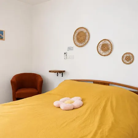 L'auberge Du Chateau Avec ça Piscine Hébergement de vacances Tournissan