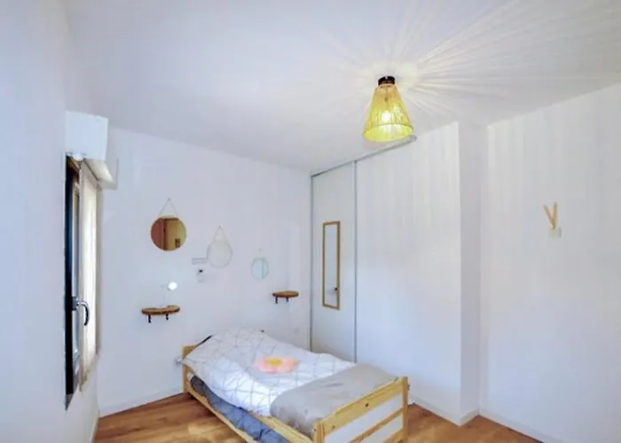 Сasa de vacaciones L'auberge Du Chateau Avec Ca Piscine