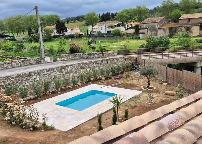 L'auberge Du Chateau Avec Ca Piscine *